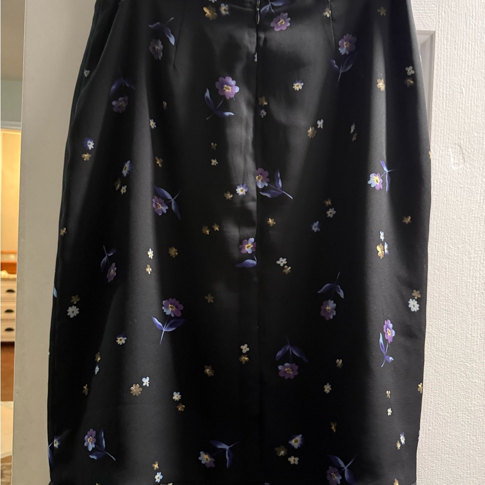 JohnPaulRichard Black Floral Pencil Skirt